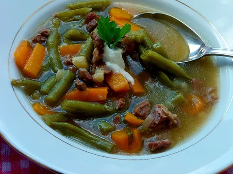 Starinska juha s mahunama (fažoletima )i hrenom