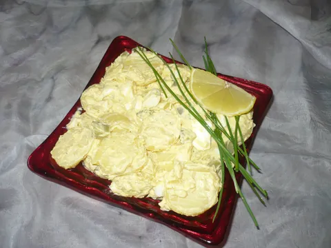 Kremasta krumpir salata