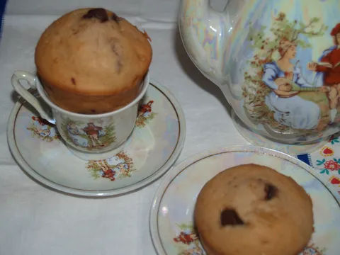 Medeno-voćni muffini sa čokoladom