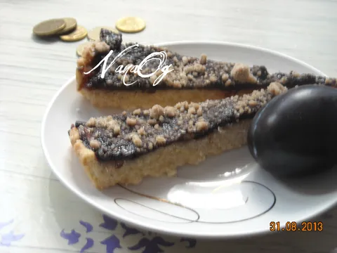 Tart sa šljivama i čokoladom