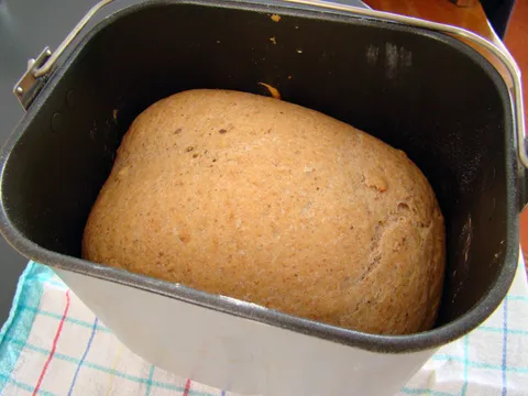 Kruh s kefirom iz pekača