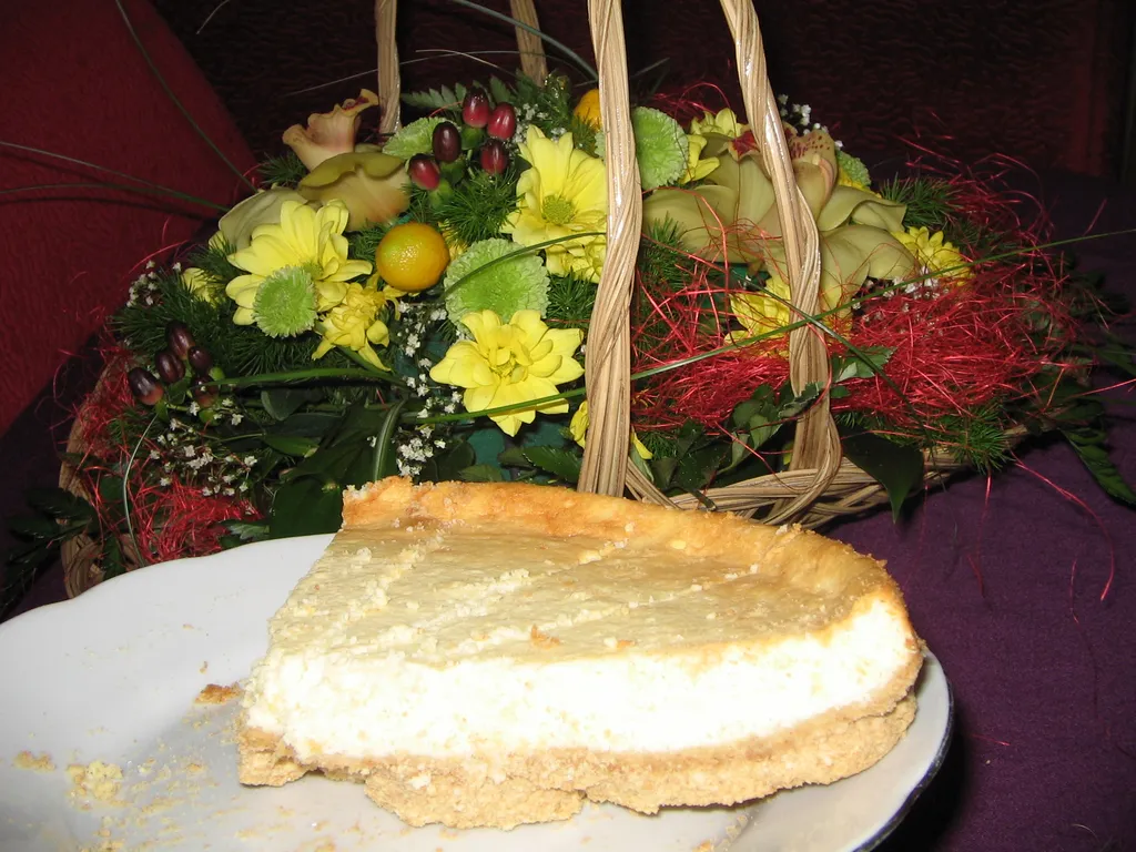 Kolač od sira (cheese cake)