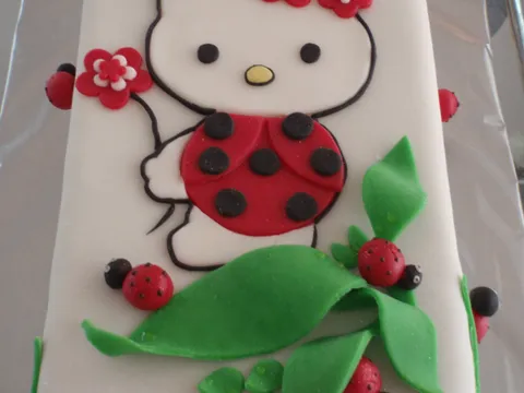 hello kitty ladybug cake