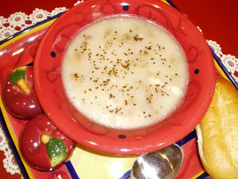 Kremasta pileca juha sa gljivama (Creamy Chicken Mushroom Soup)