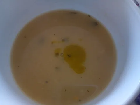 Grčka juha od graha i limuna