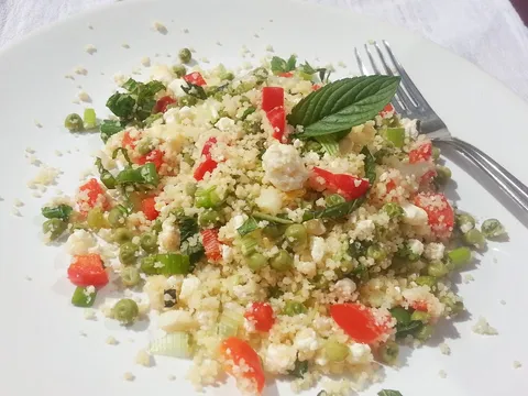 Mediteranska couscous salata
