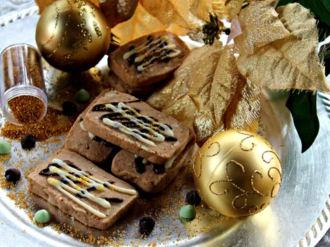 Chocolate-Almond cookies...