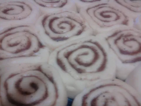 Cinnamon rolls by Veselinka