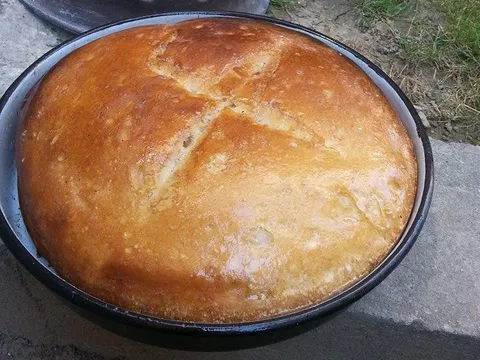 Kruh ispod peke