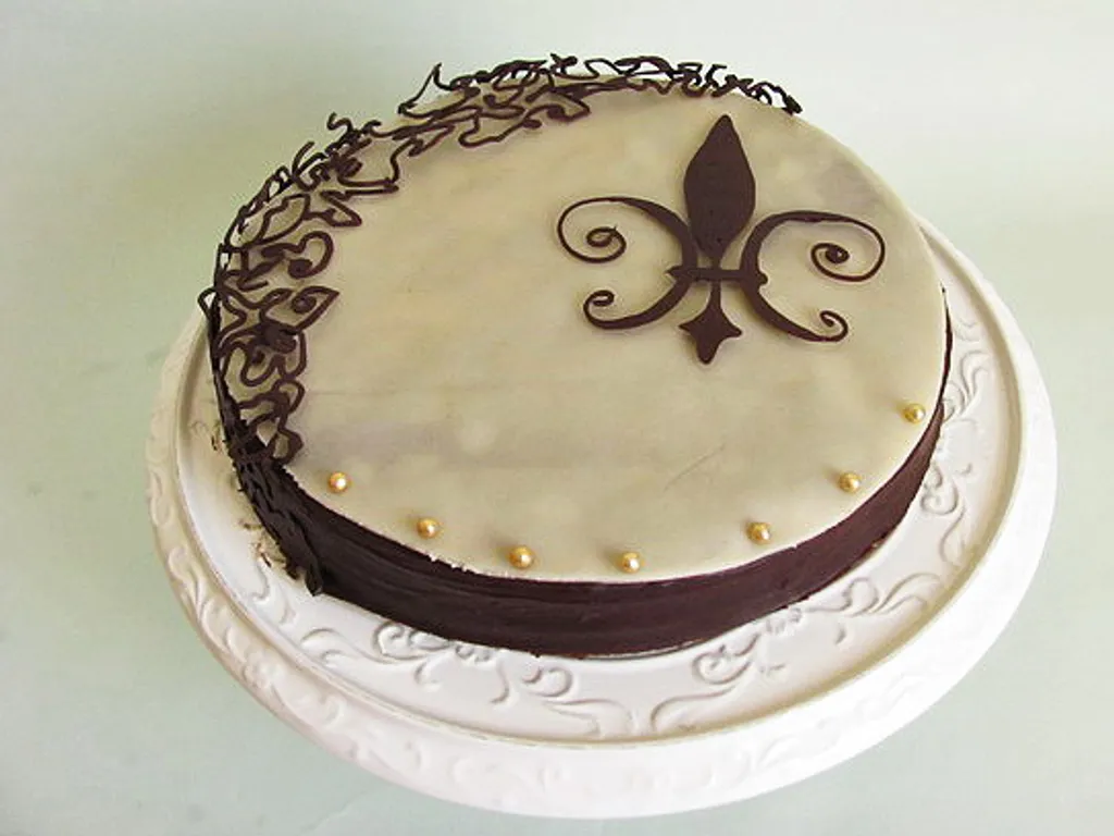 Kraljevska marcipan torta