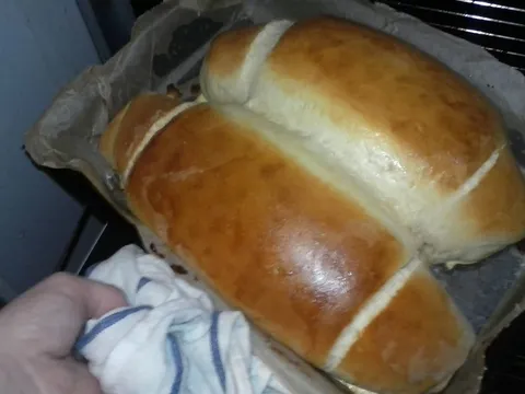 kruh u obliku peciva