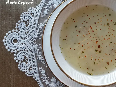 Pileća juha sa rezancima