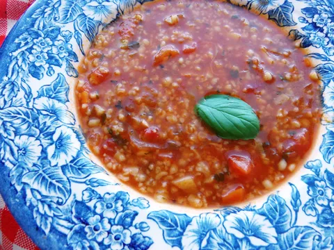 Izraelska juha od rajčice s bulgurom