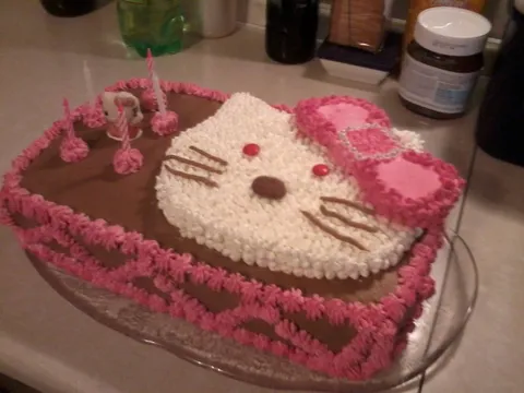 My hello kitty cake :)