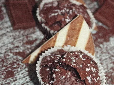Lava muffins ( chocolate Lava cupcakes)