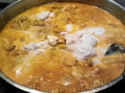 Pileći curry sa kokosovim mlijekom :)