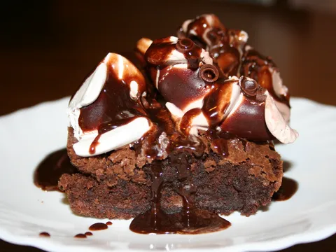 Najbolji čokoladni dezert sa sladoledom :)