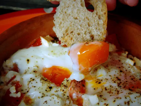 Zapečena jaja sa sirom i paradajzom