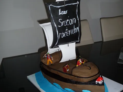 Gusarski brod torta