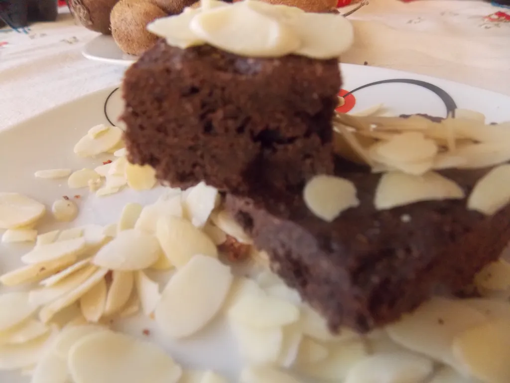 skandinavski brownies-čokoladna kladdkaka