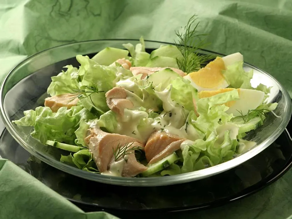 Salata s lososom