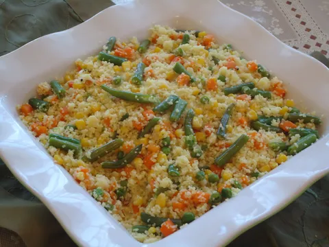 Couscous sa mijesanim povrcem