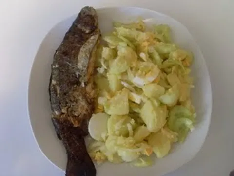 Pastrmka i krompir salata