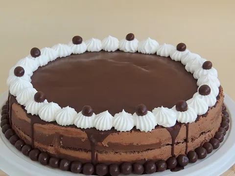 Čokoladna Mousse torta