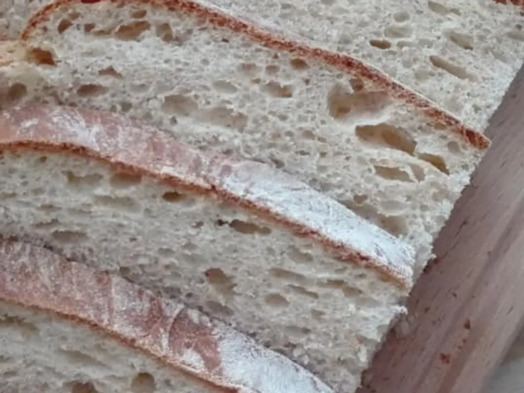 Kruh s pšeničnim posijama