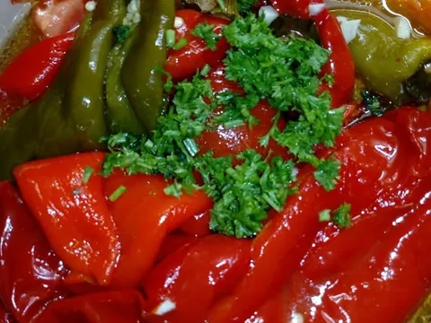 Pečena paprika - salata