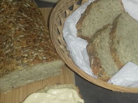 Proteinski kruh i namaz od tune by Mema