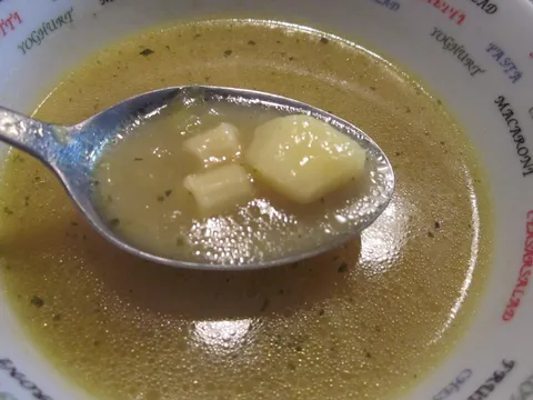 Curry juha sa krumpirom i tjesteninom