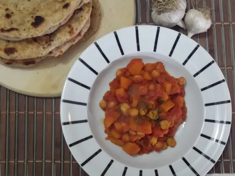 Curry od slanutka s tikvom i pelatima