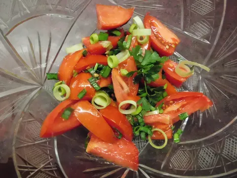 salata : paradajz,luk i paprika
