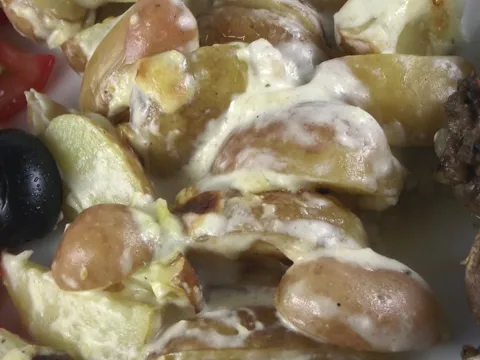 Krompir iz rerne sa slatkom pavlakom