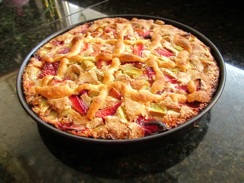 Rhubarb- pie (Rabarber kolac sa jagodama)
