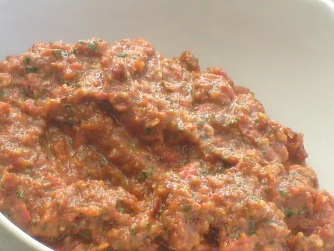Pesto od susenih &#8220;pomidora&#8221;