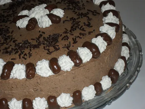 Чоко-Нес торта