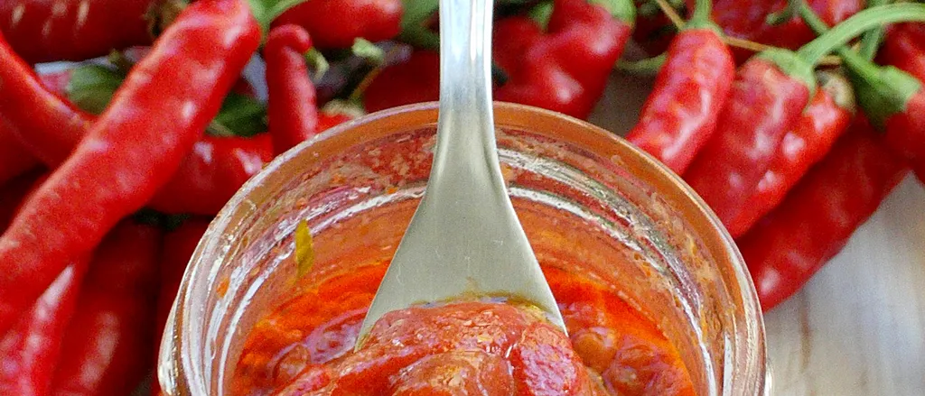 Paprika pomidore