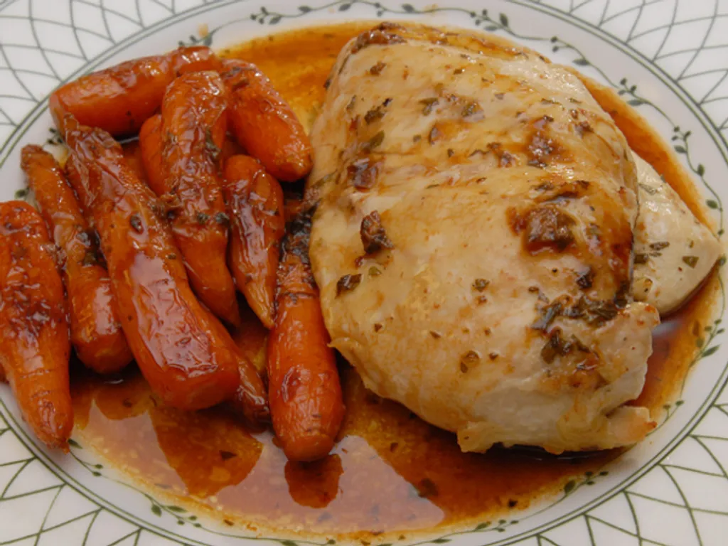 Pečena piletina s Mrkvom u umaku od pećenja