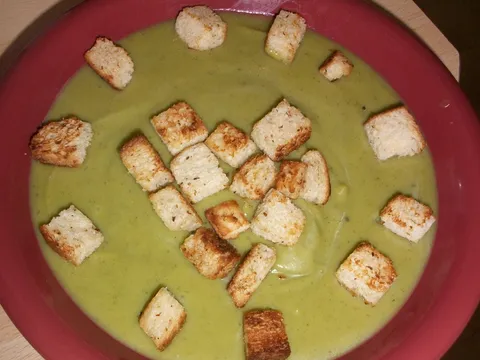 Brokoli krem supa