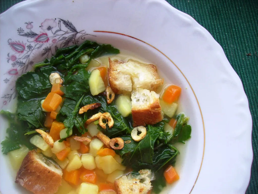 Talijanska rustikalna juha od rikule i krumpira