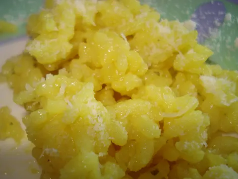 Vesela žuta riža