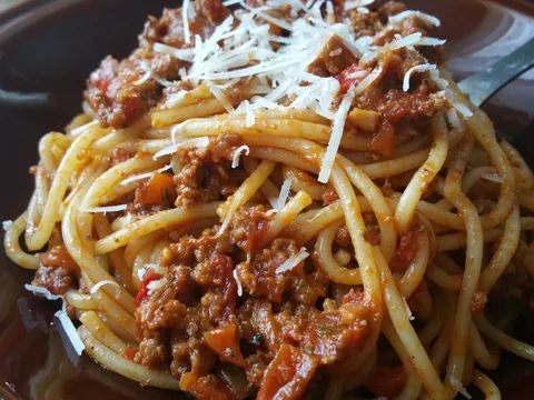 spagete bolognese