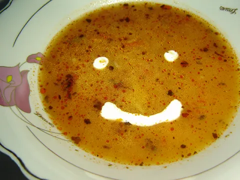 Kisela juha od paradajz pirea
