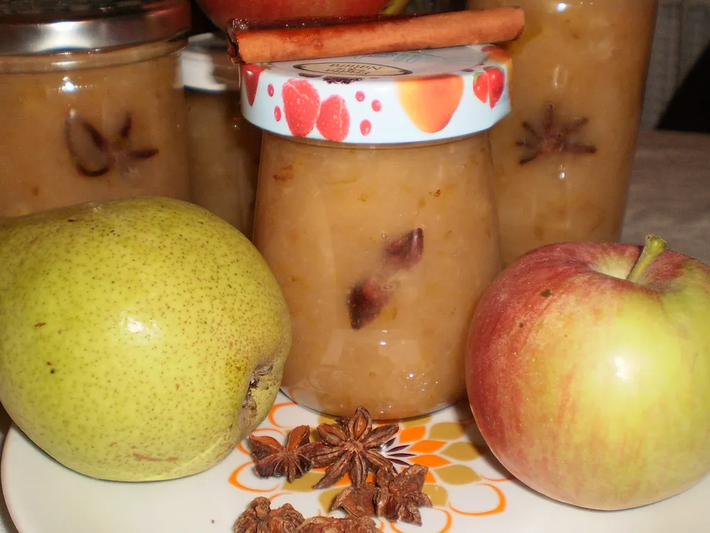 aromatični džem od domaćih krušaka i jabuka