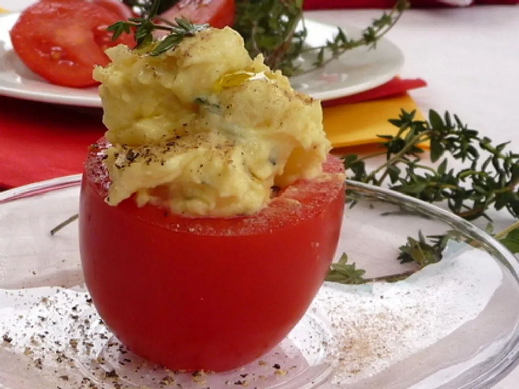 Pomidore Punjene Krumpir Salatom