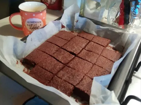 Meki čokoladni kolač - brownies