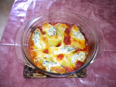 Lumaconi con spinaci e ricotta al forno