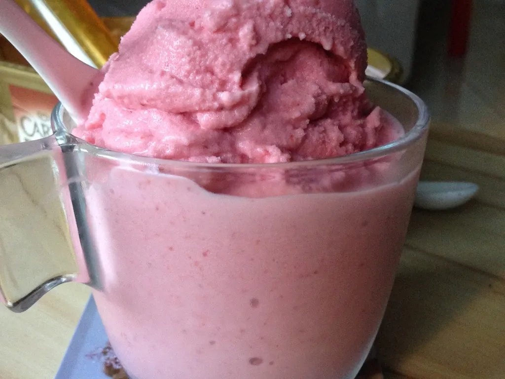 Strawberry nice cream- Zdrav sladoled od jagoda